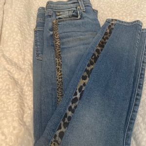 NWOT seven jeans with leopard stripe
